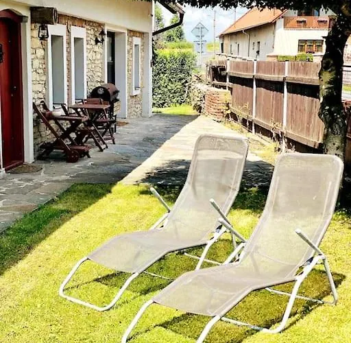 Historicka Lhotky 1844 - Soukromi A Klid U Sazavy